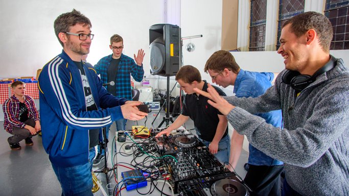 Drake_Music's tweet photo. Please share! Opportunities for accessible music making: https://t.co/9qugMJAWRB #music #a11y https://t.co/iG6iJU7yMa