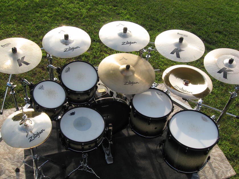 TimFritz's tweet photo. @PearlDrumCorp I love playing the full set up, but sometimes it's fun to take the little 4 piece for a spin! https://t.co/7C0NYpRGSV