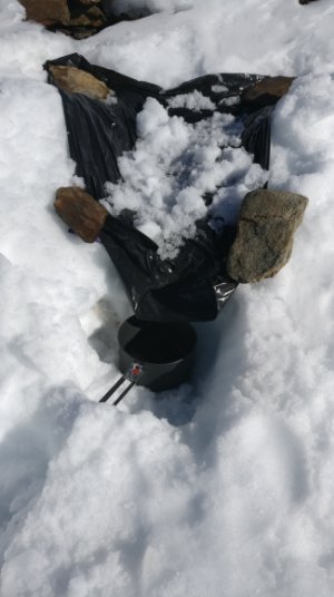 spanishhighs's tweet photo. Our solar sill provided a remarkable one litre of water an hour yesterday afternoon. #Expedition #PreparationCourse, #SierraNevada #solarsil https://t.co/cwj0ghVliX