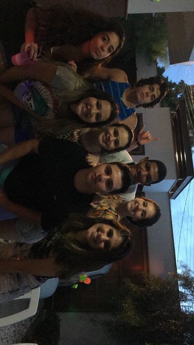 Os melhores ❤❤ #CadeoFelipe #EuAmoVcs #LipeDoidao @PaolaBedim @IasmimScandian https://t.co/8wU0mP3fp<a href="/tag/cadeofelipe"class="tags">#CadeoFelipe</a><a href="/tag/euamovcs"class="tags">#EuAmoVcs</a><a href="/tag/lipedoidao"class="tags">#LipeDoidao</a>