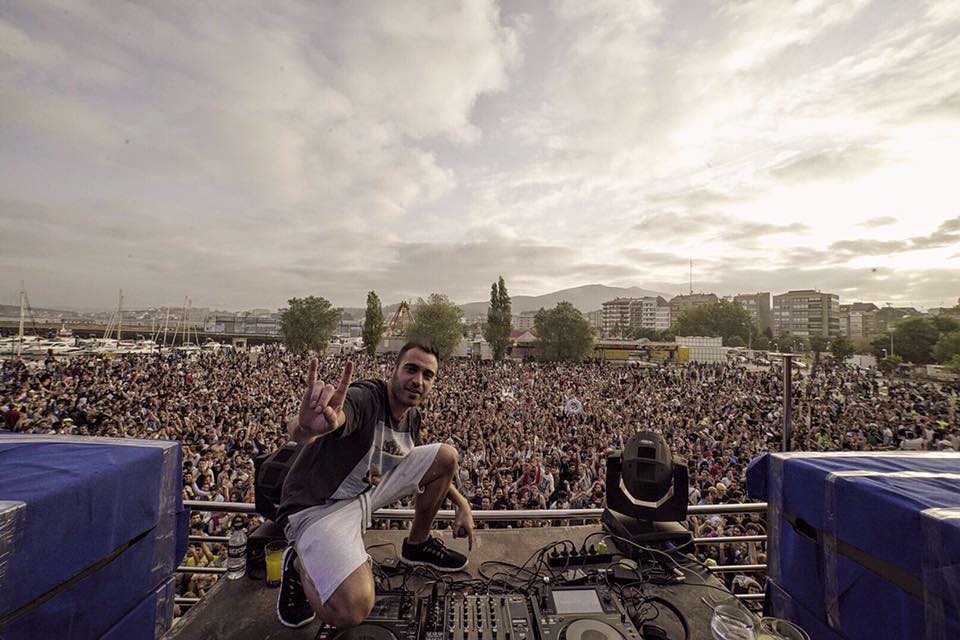 tuti_py's tweet photo. Manos arriba si ya están listos para una tremenda fiesta de la mano de Luka Caro 🙌🏻🔥
#MidnightPy
Entradas a la venta en @RedUTS_Py https://t.co/PGosUsG4ac