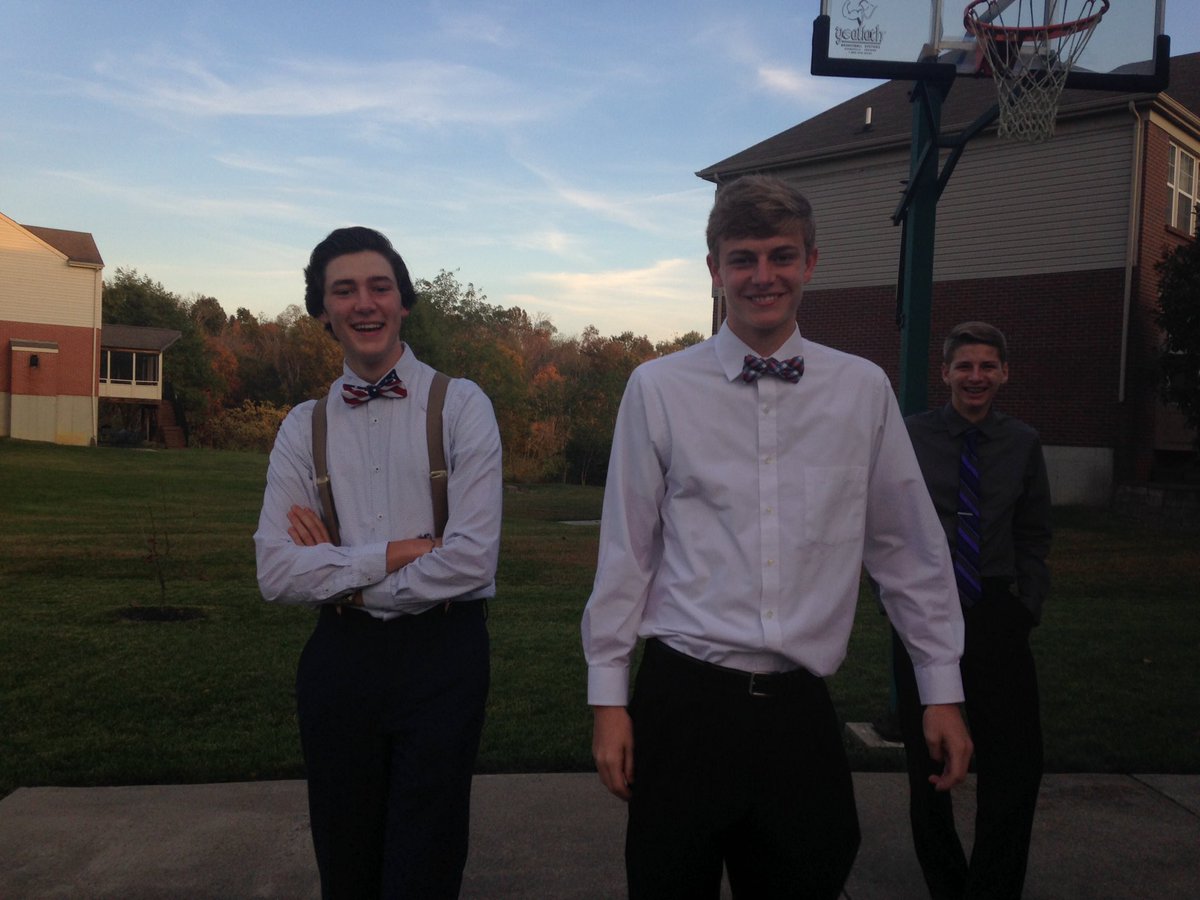 FlanTheMan31's tweet photo. Happy birthday to this knuck n futzer. #187K https://t.co/IHKFxmBePn