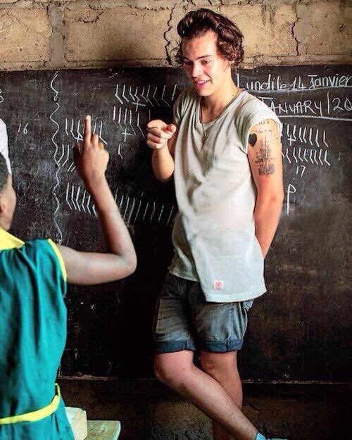 thestylesfandom's tweet photo. 4 years ago today. https://t.co/85rsMS5pho