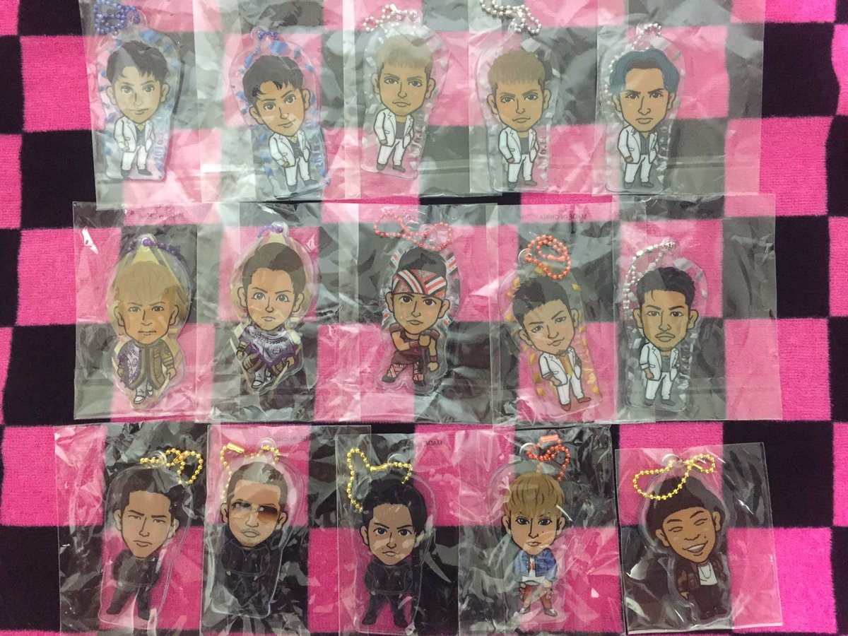 karen_shuuka02's tweet photo. トラステ ガチャ 
交換お願いします！

交換→画像のもの
求め→しゅーか さーちゃん スダンナ ゆりの 過去関連

※RT後、リプ下さい！

岩田剛典 登坂広臣 今市隆二 白濱亜嵐 片寄涼太 E-girls GENE 三代目 SECOND クリーナー 缶バッチ チャーム https://t.co/By1lyDI1el