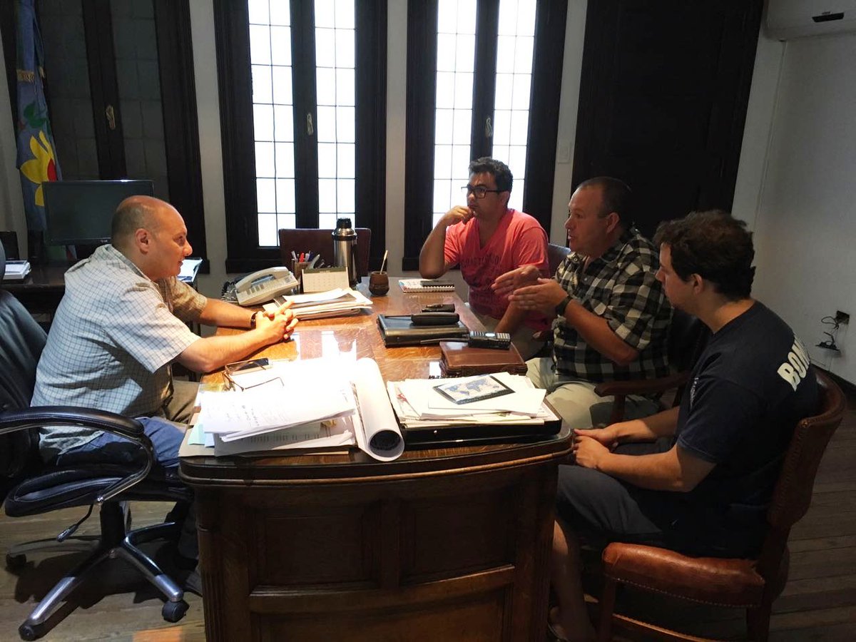 balcarcemuni's tweet photo. #BalcarceInforma @EstebanReinoUCR SE REUNIÓ CON DEFENSA CIVIL https://t.co/3mHTyVuLkC https://t.co/3Rtk4oQU9F