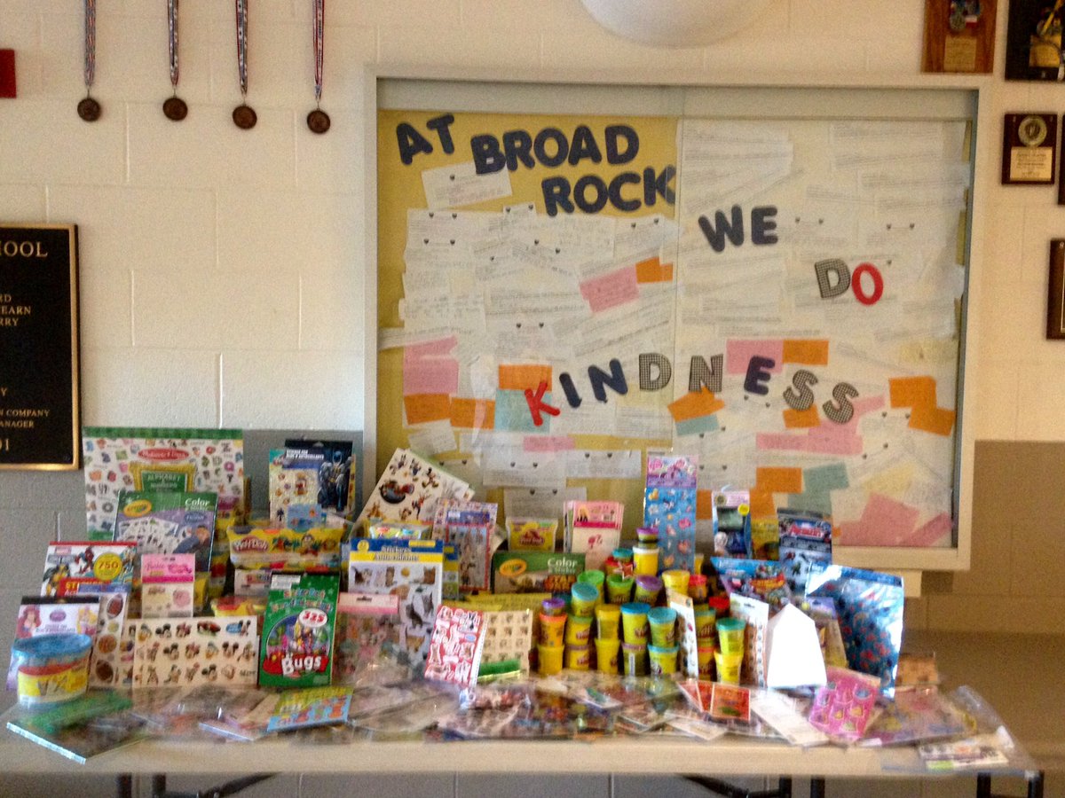 BRMSrocks's tweet photo. Thank you BRMS Student Council, for Hasbro Children's Hospital @jennenck @kristenstring @TheEllenShow https://t.co/2nuyYdh2z6