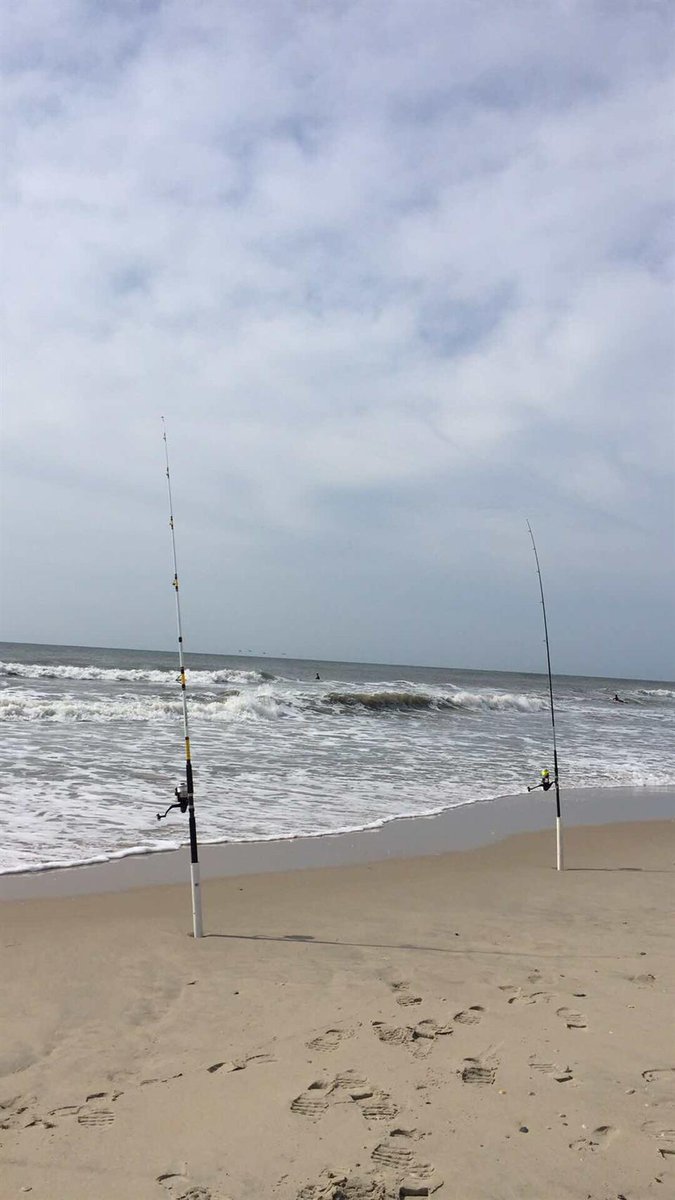 StackFishDotCom's tweet photo. CoachCabb says surf fishing is where its at in 2017. Check out his story https://t.co/Upv4r5FkNe #fishing #surffishing #stackfish https://t.co/SIHXN6min5