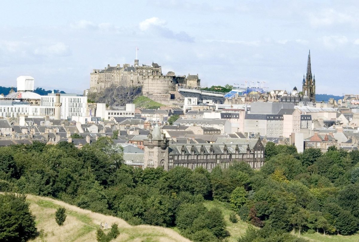 SBNWestLothian's tweet photo. 10 reasons why you should go on a city break to #Edinburgh https://t.co/19mLOvBQ67 #WhyEdinburgh #StartEDIN https://t.co/KoBY4rJKIr