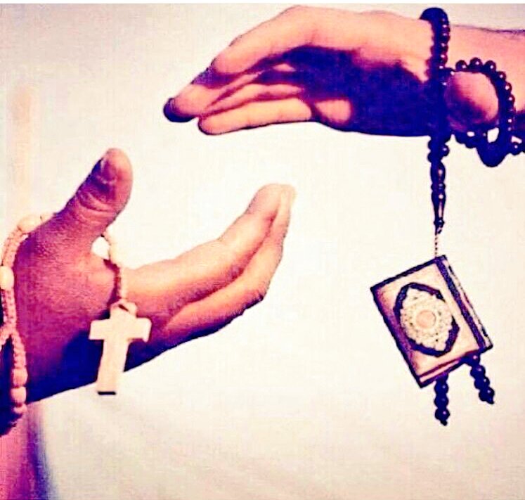 Shaddad313's tweet photo. دعو قلوبكم لا تعرف غير حب الآخرين لا تجعلو كلمة "الطائفية" تسيطر على عقولكم
وقلوبكم فالقلوب الطيبة لا تعرف الطائفية https://t.co/3dm5wnq920