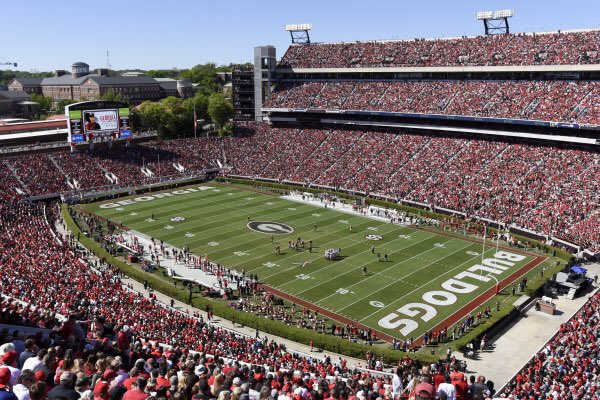 LoCarterUGA's tweet photo. Winter break, HS, Now, and my favorite place in Athens. https://t.co/xgjrzTjJIg