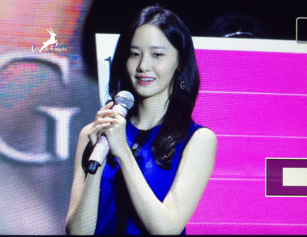 [PIC][13-01-2017]YoonA khởi hành đi Đài Loan để tham dự "THE K2 FANMEETING with YOONA in Taiwan" vào hôm nay C2DjHOJUkAEglw6