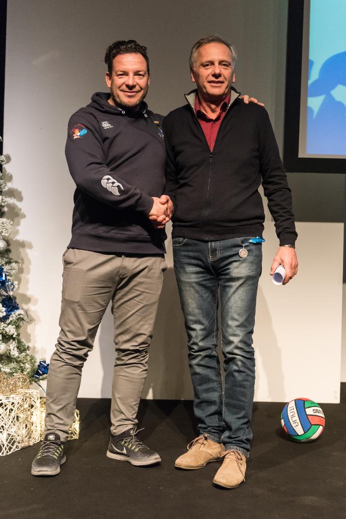 gruppocap's tweet photo. Alla #CAPAcademy si condivide conoscenza e noi abbiamo premiato i nostri colleghi che hanno trasmesso al meglio le loro competenze! π https://t.co/L6xYzI49NX