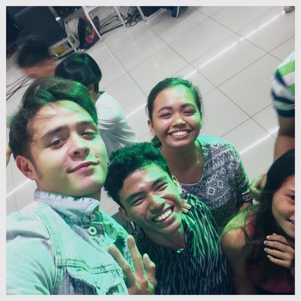 whereareyourey's tweet photo. #KapusoSinulogFestival @MyJaps @benxalves @OfficialLjReyes @mart_drosario Salamat po ng marami sa pa-selfie! Viva! 😍 https://t.co/N7rS02oAtW