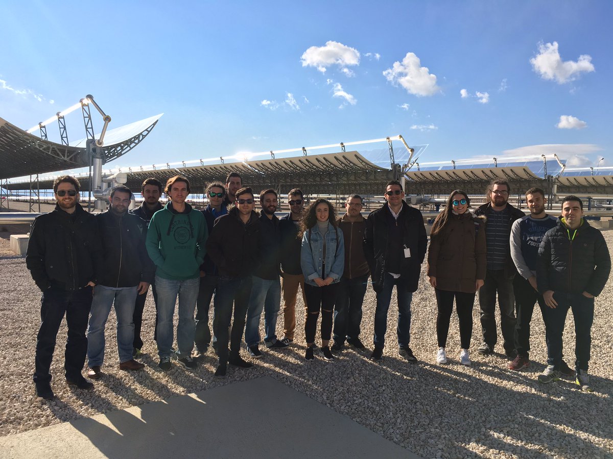 faguilarUMH's tweet photo. Hoy hemos visitado la planta #termosolar de Villena de la mano de @jcatalanm con los alumnos de @umh2229 https://t.co/CckltSRwwK