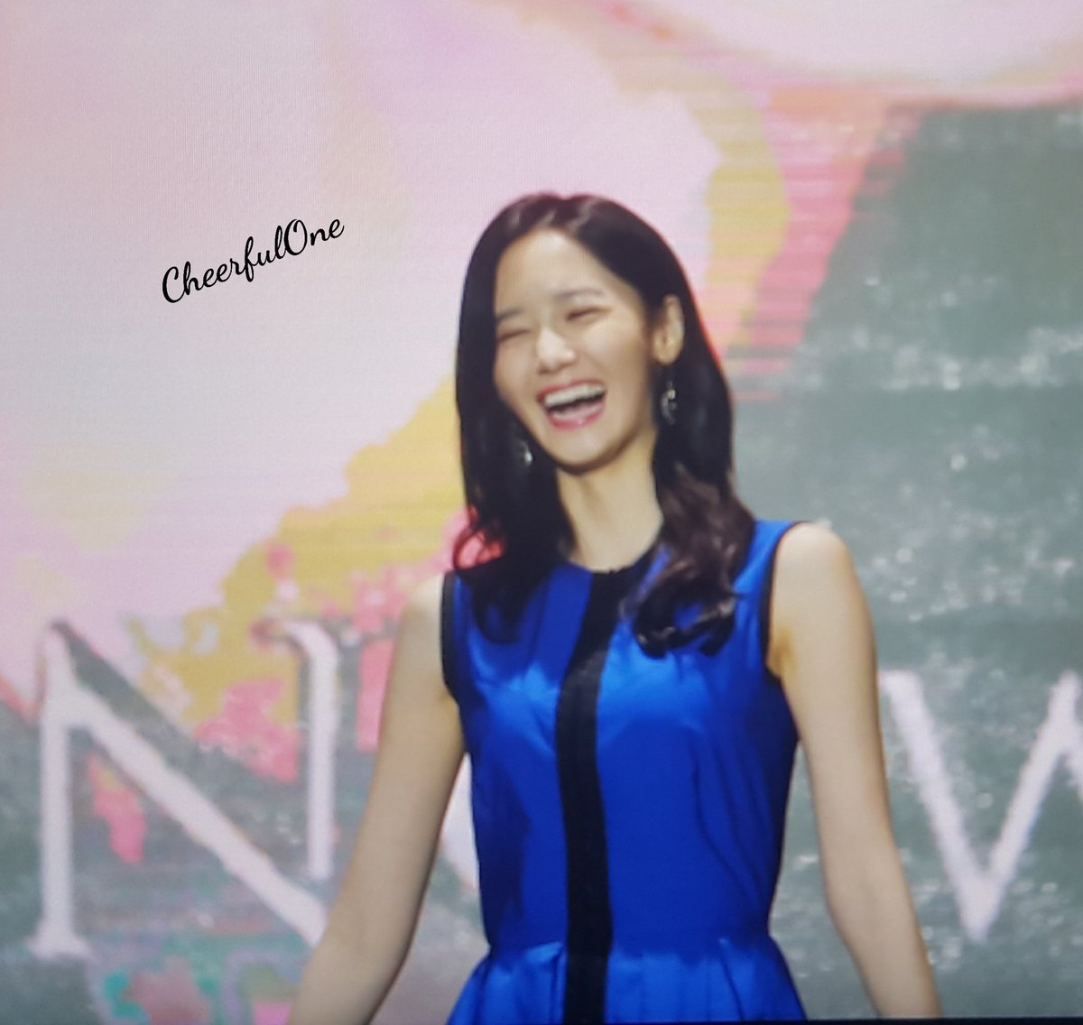 [PIC][13-01-2017]YoonA khởi hành đi Đài Loan để tham dự "THE K2 FANMEETING with YOONA in Taiwan" vào hôm nay C2DllOSUcAAYeg9