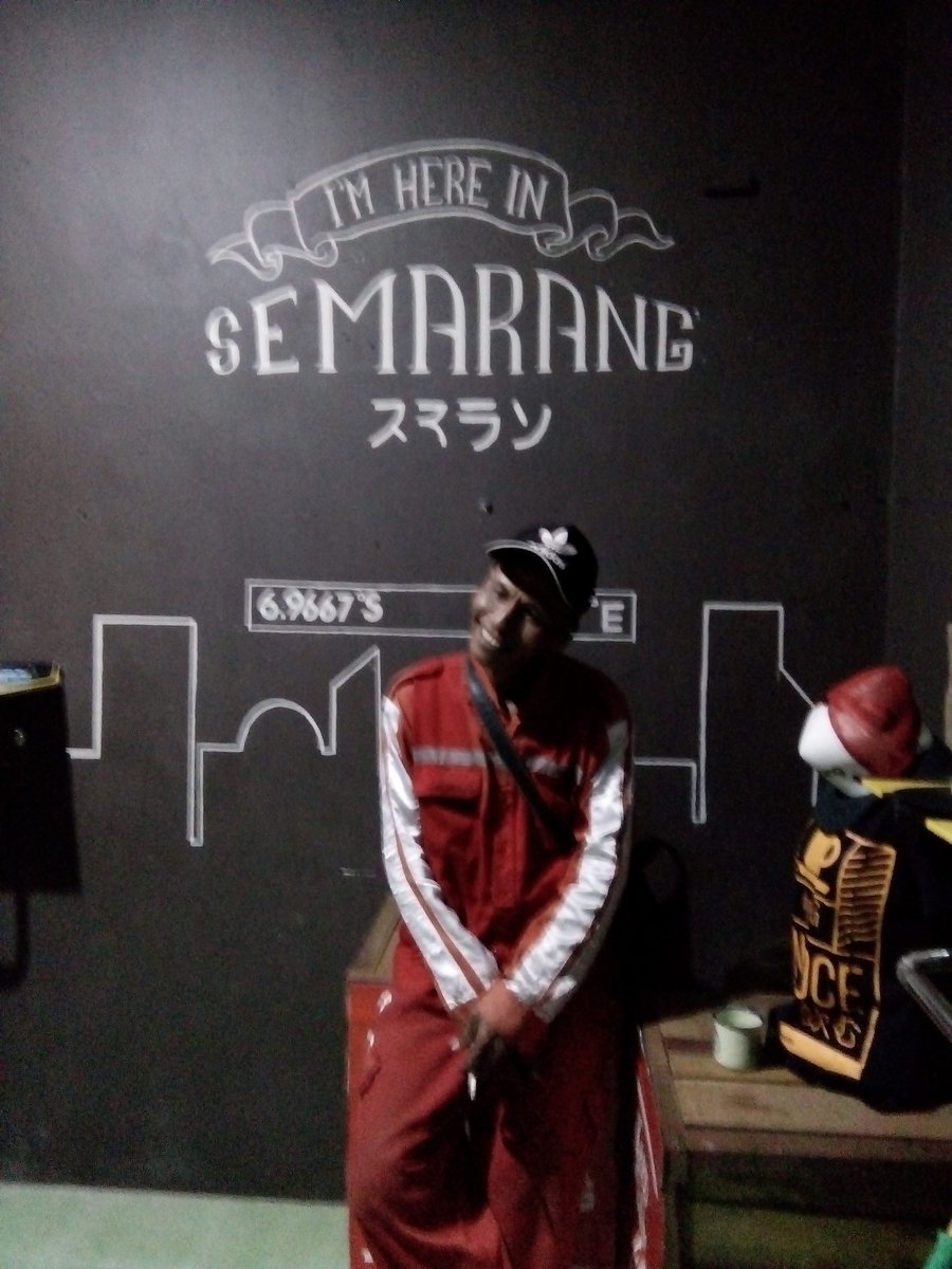 AsliSemarang's tweet photo. #asukuran @KASCLOTH meriah, lebih dari 2000 cah semarang hadir di Menoreh Raya 76 Sampangan #kascloth #aslisemarang https://t.co/z5t25mssTG