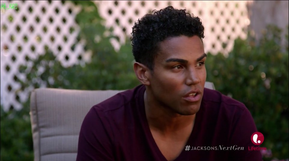 MJsLoveSlave's tweet photo. You know I love TJ in that maroon shirt, so here we go! #TitoJoeFriday #Cheekbones #UndercoverModel π€ https://t.co/NUdn1mteDT