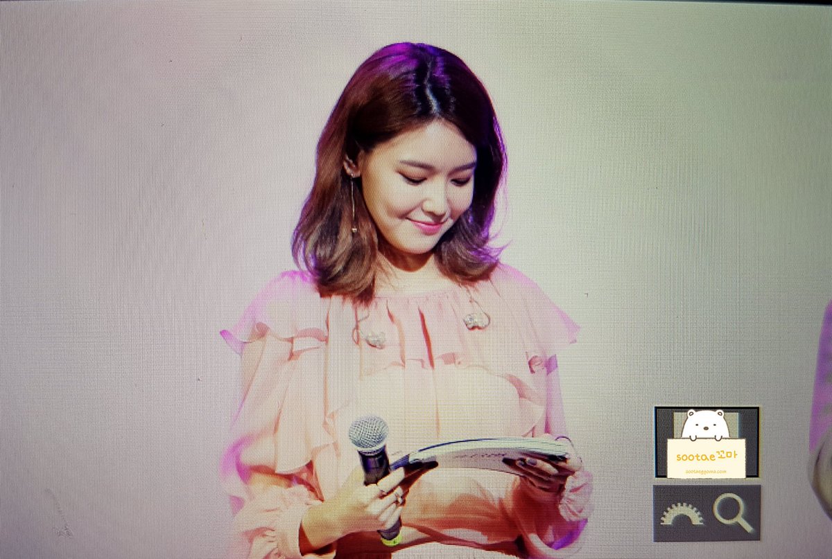 sootaeggoma's tweet photo. 170113 Beaming Effect 2017 자선 콘서트 #수영 💕💕
그런 아름다운 콘서트를 만들어주셔서 너무 감사해요!! 날씨가 많이 추운데도 맘이 따뜻해졌어요 😊 자랑스럽당~ 😙
#BeamingEffect2017 https://t.co/6Y291mIrIF