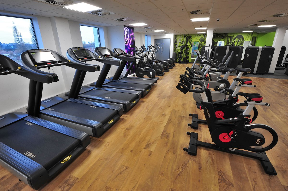 myworcester's tweet photo. Come and check out the fantastic new gym at Perdiswell #WorcesterPool. 120 stations of smart equipment https://t.co/o2hL6G7q76 https://t.co/XcEsL1qQpV