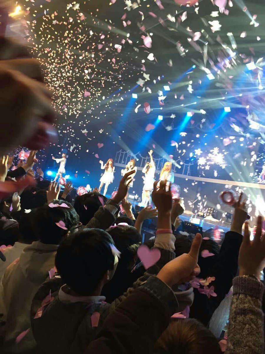 pavena15's tweet photo. กว่าจะถึงวันนี้ได้ผ่านอะไรกันมาเยอะจริงๆ
เด็กๆเก่งกันมาก เราจะก้าวกันไปอย่างช้าๆ
แต่มั่นคงนะ เลิฟลิซไฟท์ติ้ง ✌
#lovelyz_in_winterland https://t.co/7C8H500MSm