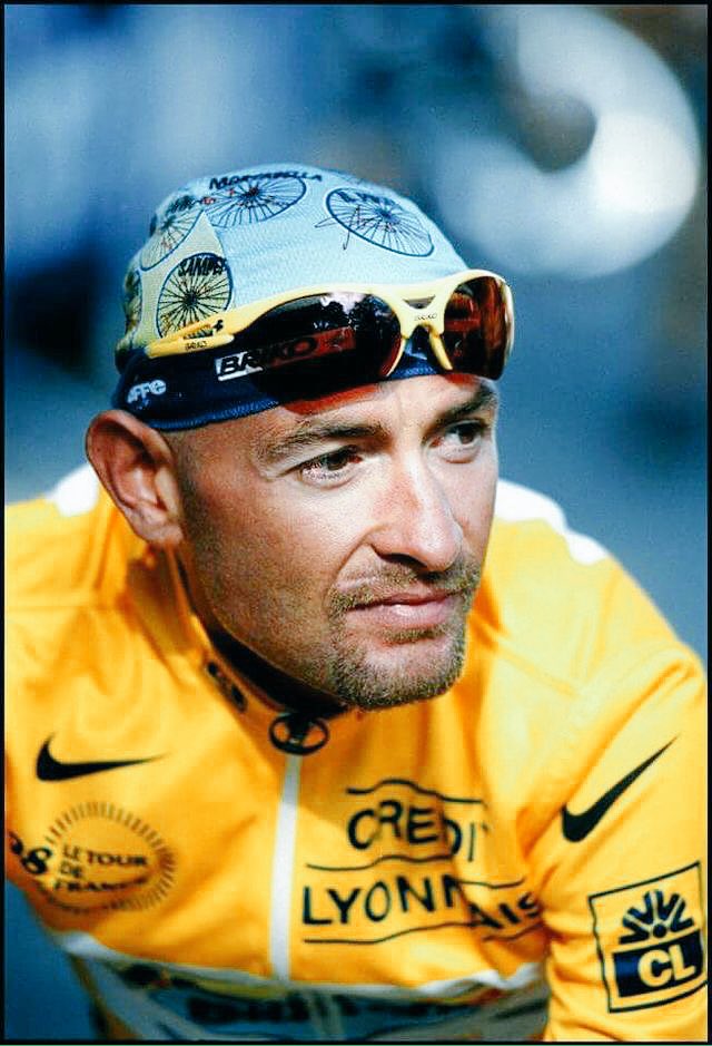 MFerraglioni's tweet photo. Oggi avrebbe compiuto 47 anni: pochissimi mi hanno emozionato come lui! #Marcopersempre #Pantani #pregoperlui https://t.co/dFM9GsSXeI