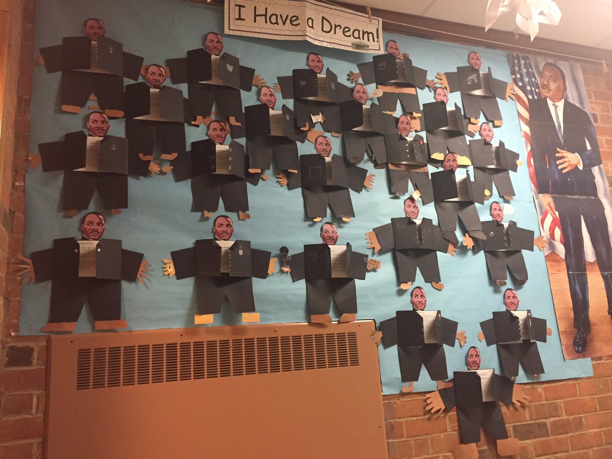 Wild4Class5_4's tweet photo. Celebrating an inspirational man. #martinlutherkingday #weeksandgray #hauppaugeschools https://t.co/RLdkneUrqy