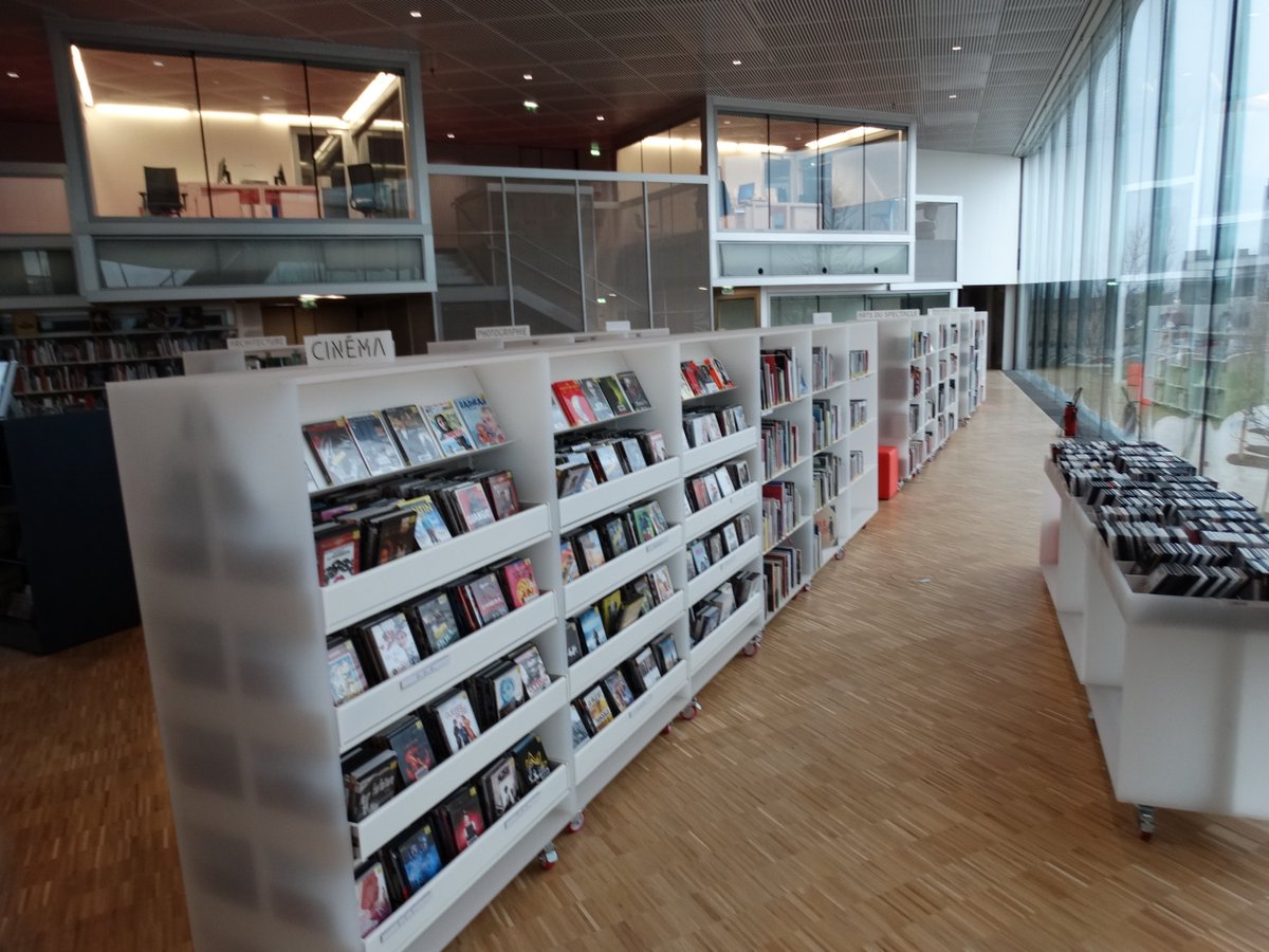 RCF145061's tweet photo. #Caen La #bibliothèque Alexis de Tocqueville #Caenlamer a été inaugurée ce vendredi en présence de la ministre de la #Culture Audrey Azoulay https://t.co/YYJ3LaEM5k