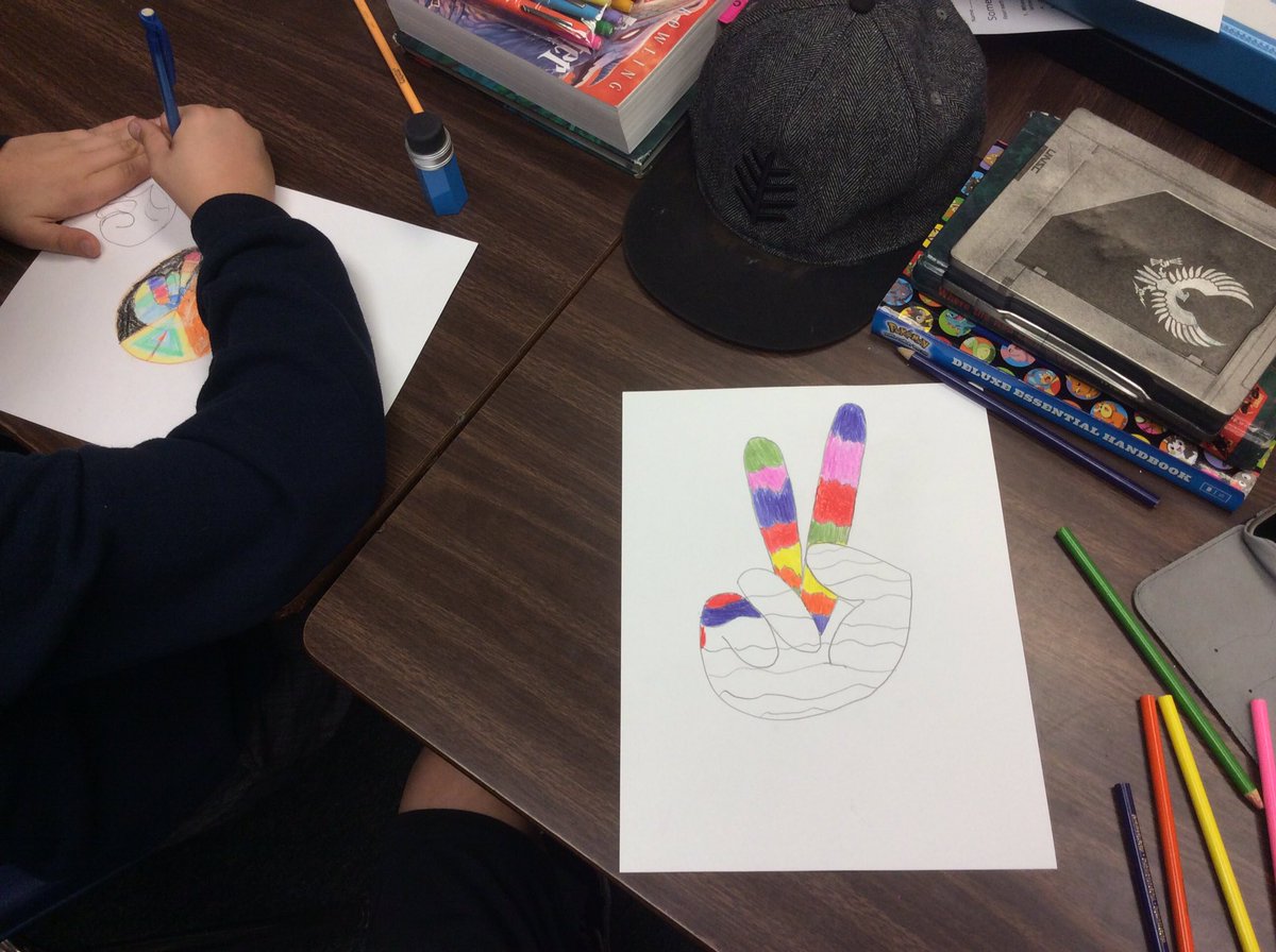 room19pandas's tweet image. Inspiring activists! Comparing/contrasting MLK &amp;amp; Ghandi, watching MLK&apos;s &quot;I have a dream speech&quot; &amp;amp; representing what peace looks like to us!