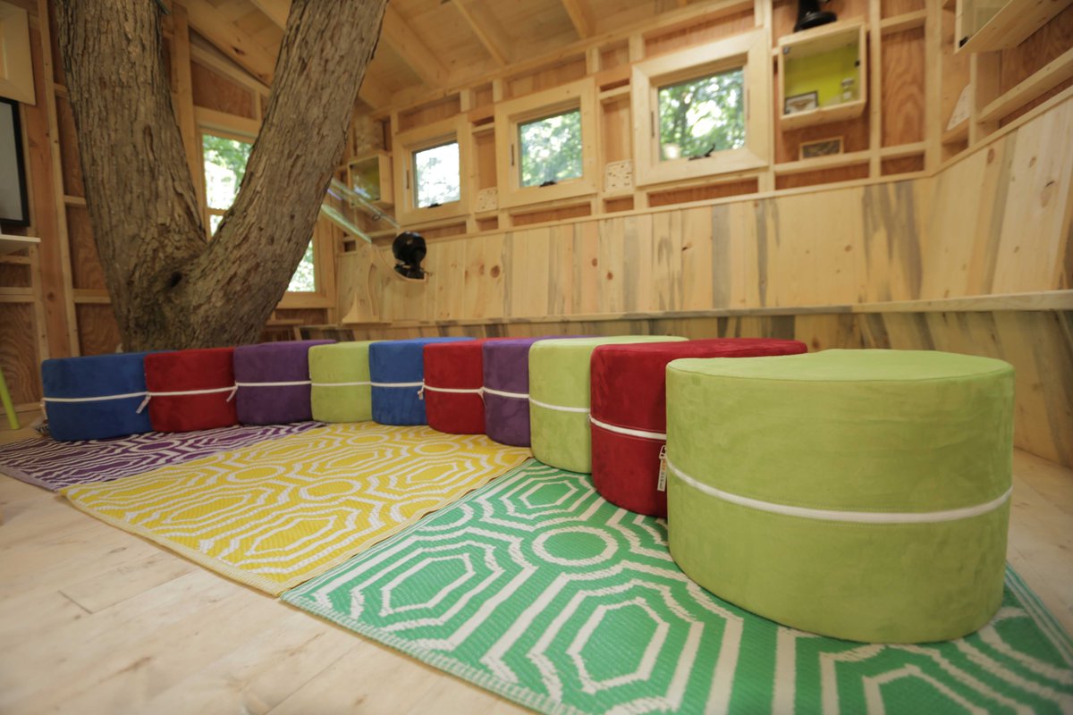 Tune into #TreehouseMasters tonight 10/9C pm on <a href="/AnimalPlanet/">Animal Planet</a> and check out the <a href="/jaxxbeanbags/">JAXX BEANBAGS</a>  Caterpillar!