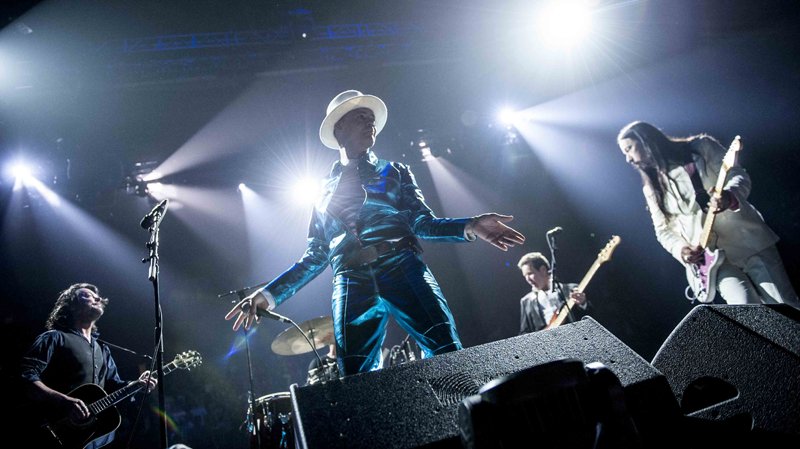 TIFF_NET's tweet photo. "Make the film I've never seen." The Tragically Hipโs Gord Downie asked @mercuryfilms to turn the MAN MACHINE POEM tour into a documentary. https://t.co/Put2d6HHeL