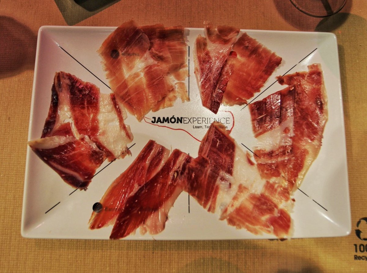 TravelCatsBlog's tweet photo. Yummy Iberian ham tasting experience with @Jamon_Exp in #Barcelona! Wine, crackers, &amp; lots of ham!  #VisitBarcelona https://t.co/dQunOSODAw