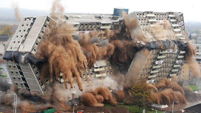 10 Fallos De La Ingenieria Demoliciones Que Salieron Mal Y Todo Tipo De Accidentes Via Antena3noticias Scoopnest