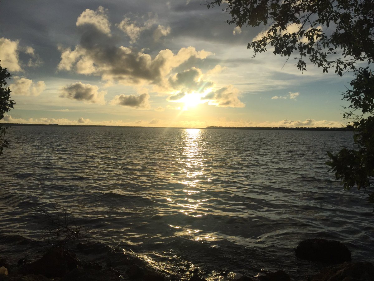 LMSekonaVimahi's tweet photo. Malo e lelei @didiine76 yes in the pacific #FriendlyIslands #Tonga hope you are snug at home! ❤🌹❤🌺❤ https://t.co/pTIOXwB1M6