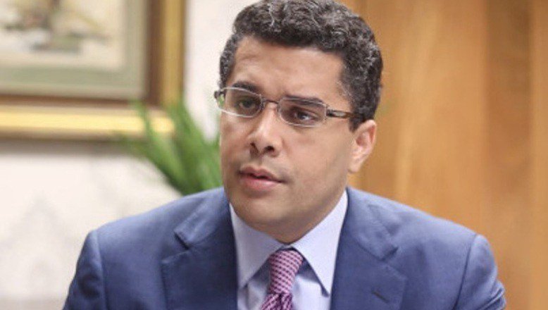 LaVozDelPRM's tweet photo. David Collado es elegido político del 2016 https://t.co/wOsVeFdUdE https://t.co/mR4GlPtPKM