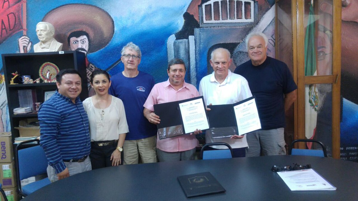 EducacionQR's tweet photo. Convenio de colaboración entre Universidad Wisconsin-Milwaukee y CREN "Javier Rojo Gómez" para promover la conservación de la Laguna Bacalar https://t.co/B0SRbv83JC