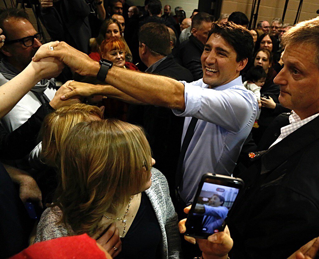 PtboExaminer's tweet photo. Packed house for @JustinTrudeau https://t.co/fl4zM24M4M https://t.co/GsRI8zwhUD