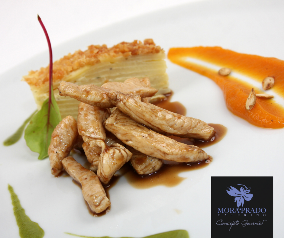 Combinaciones ideales para #EventosSociales y #EventosCorporativos ✨

#Catering #MoraPradoCatering