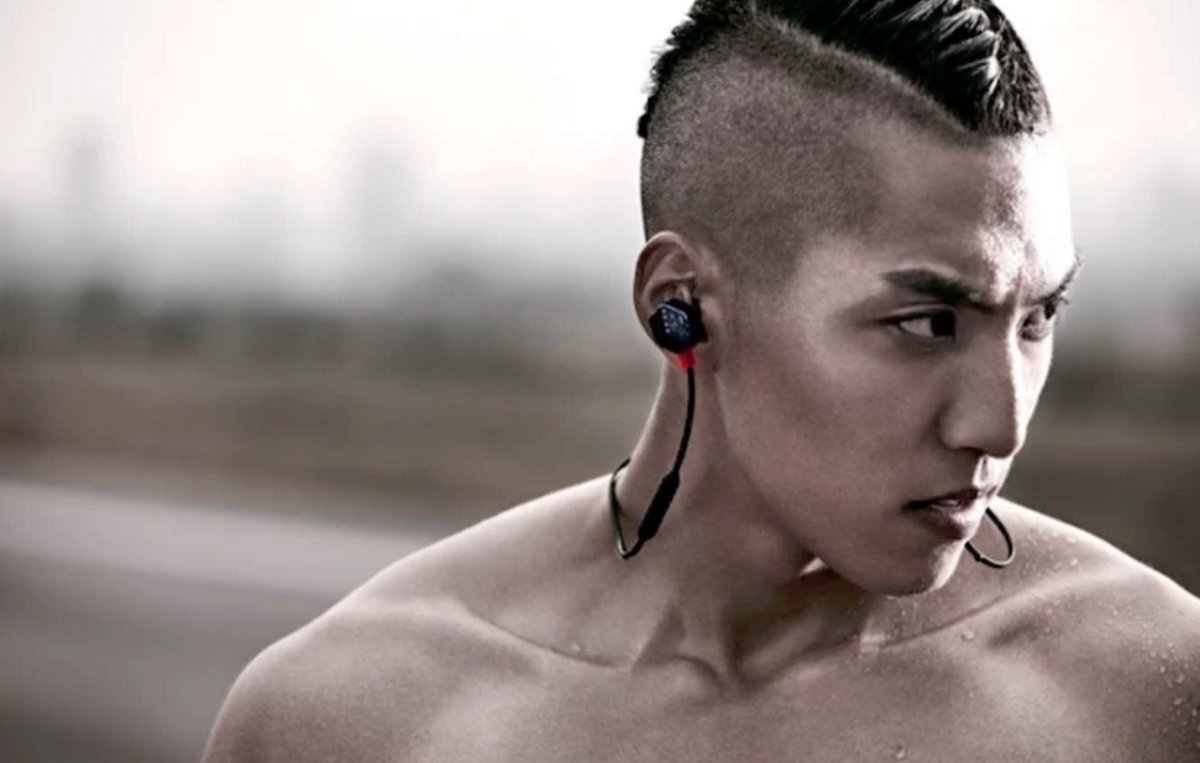 fiil_headset's tweet photo. COUNTDOWN: ONLY 2 HOURS to support FIIL Carat, the interactive earbuds with five #exercises and seven #stats. Order: https://t.co/3rwHzjcMEq https://t.co/hw6auY7iRm
