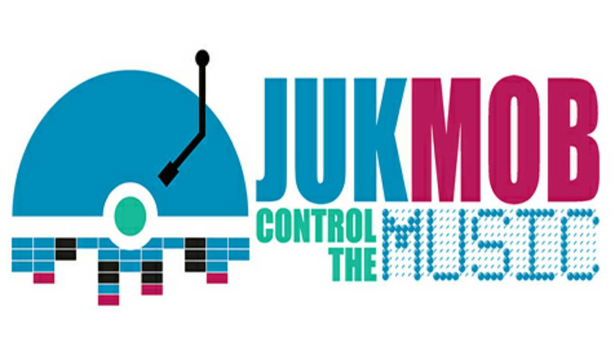 En Rolabota Cafe y Copas , 
yo controlo la música en el momento que quiera.  jukmob.com