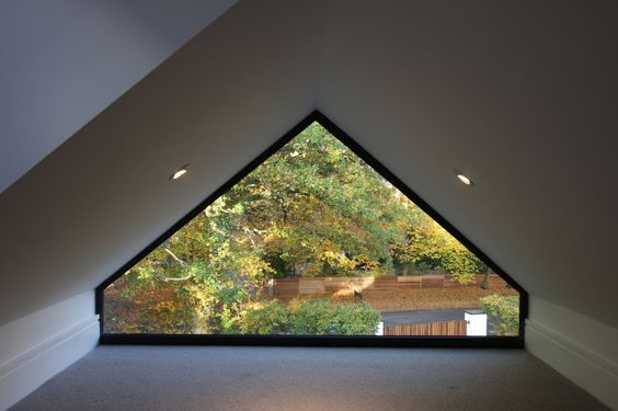 IQGlassUK's tweet image. Wow, 25 properties with the most enviable views. Guess who made the Cut? ow.ly/dwb9307Os3H #Beechcroft #View #ComtemporaryDesign