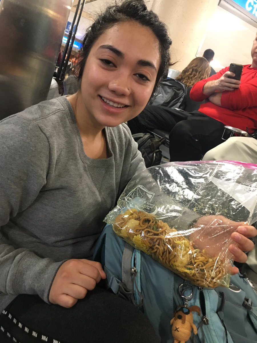 the_big_easty's tweet photo. Sister made it through airport security with a legit bag of noodles. #growingupasian https://t.co/Gk84f71QiV