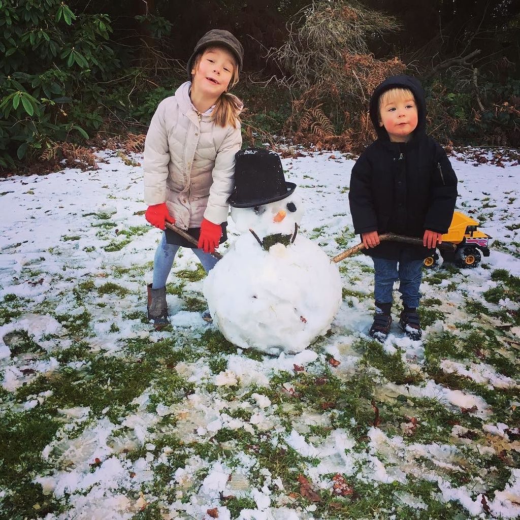 CallUsNotThem's tweet photo. Do you wanna build a #snowman? #flowerwood ⛄️ https://t.co/pGPVVWqIzm