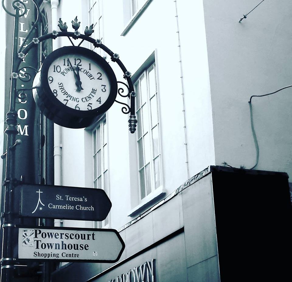 CollectionKeyap's tweet photo. Today on wonderful Grafton Street #Dublin #Dublin images #lovindublin #powerscourt #YourDublin #visitdublin Image by #thekeycollection.ie https://t.co/0L0rMxuHmJ
