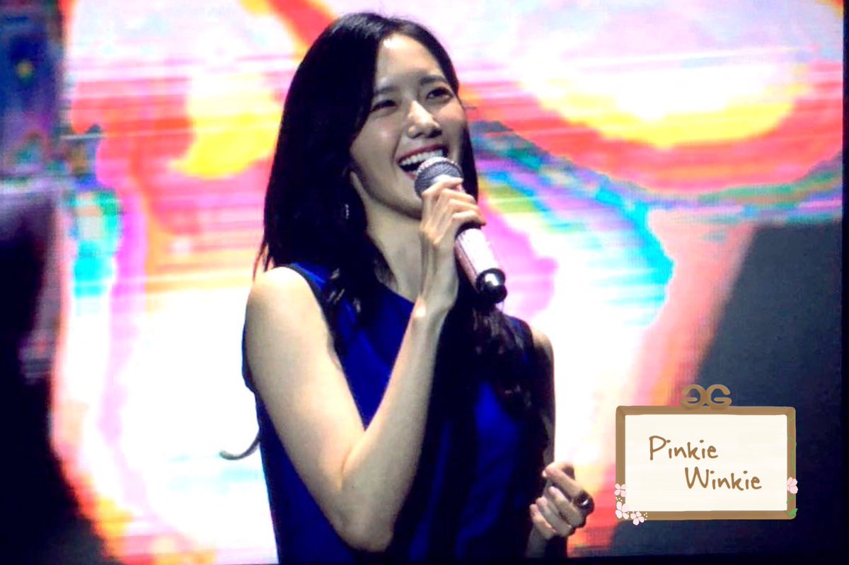 [PIC][13-01-2017]YoonA khởi hành đi Đài Loan để tham dự "THE K2 FANMEETING with YOONA in Taiwan" vào hôm nay C2EB21YUAAAcJil