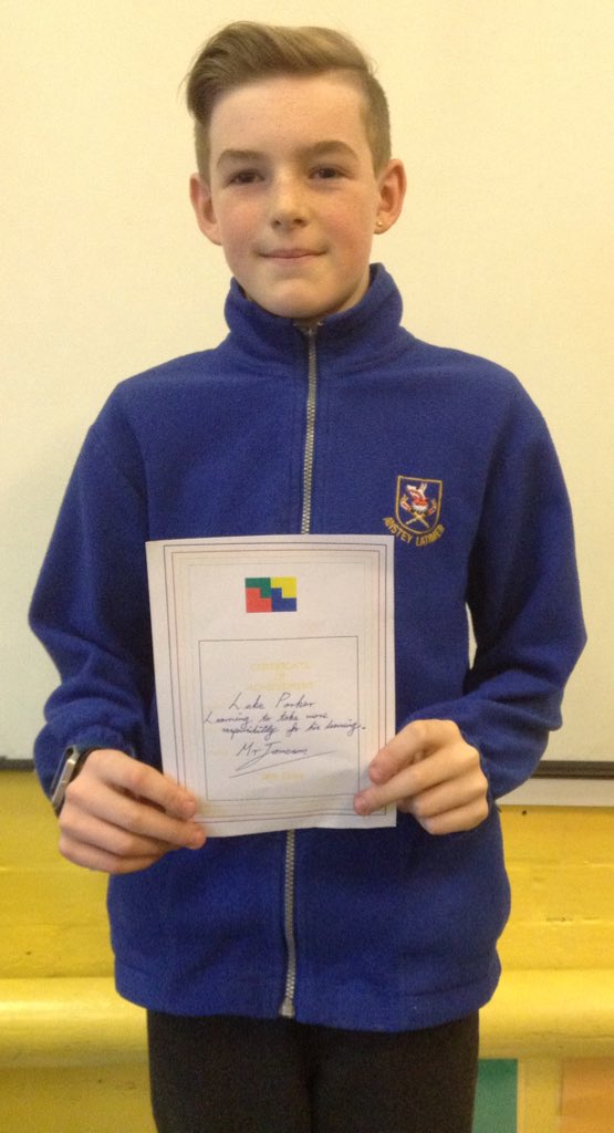 latimerprimary's tweet photo. Well done to Luke who has made great learning to 'know' progress this week! #ClassCJ #LearningToKnow https://t.co/TXsMIP1Koz