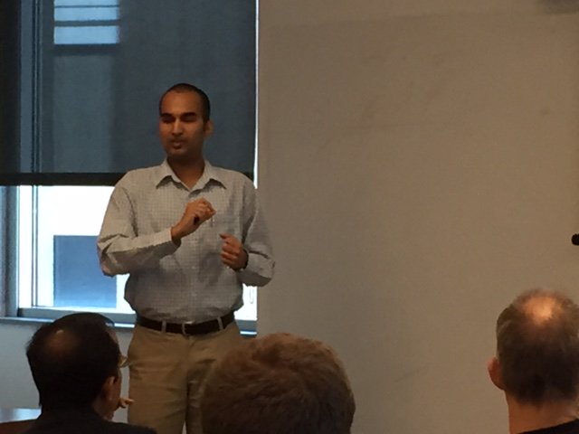 CincyInformatix's tweet image. Today: Gotham Atluri of @UC_CEAS on &quot;Network-based analysis of fMRI data&quot;
ow.ly/qFa9307YzSl 
#temporaldata #spatialdata