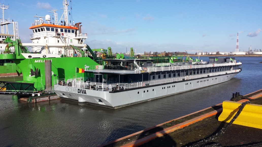 Guy_VD's tweet photo. Onthaal nieuwjaarsfeest Deme op oceandiva volop bezig. https://t.co/1W9BqhmdsS