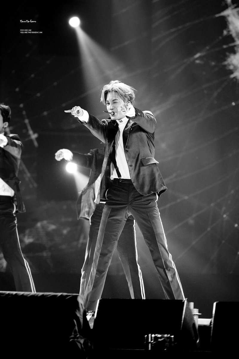 ttlkai_exo's tweet photo. 일일사!❤

#HappyKAIDay #HappyJonginDay #종인아생일축하해 #김��인최고 https://t.co/uDWBm7COsV