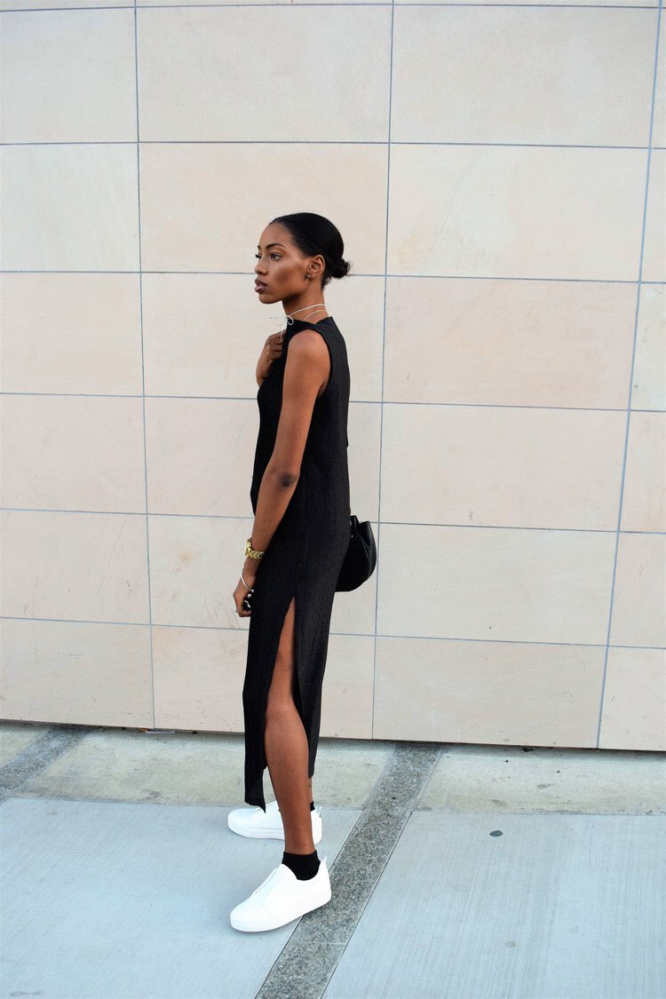 MinimalStyleDly's tweet photo. New๐ซ
@thirdform_zine x @MinimalStyleDly
#linkinbio #thirdform #dress #ootd #tgif https://t.co/6gYKmXDWHz https://t.co/MpWuV8T9fV