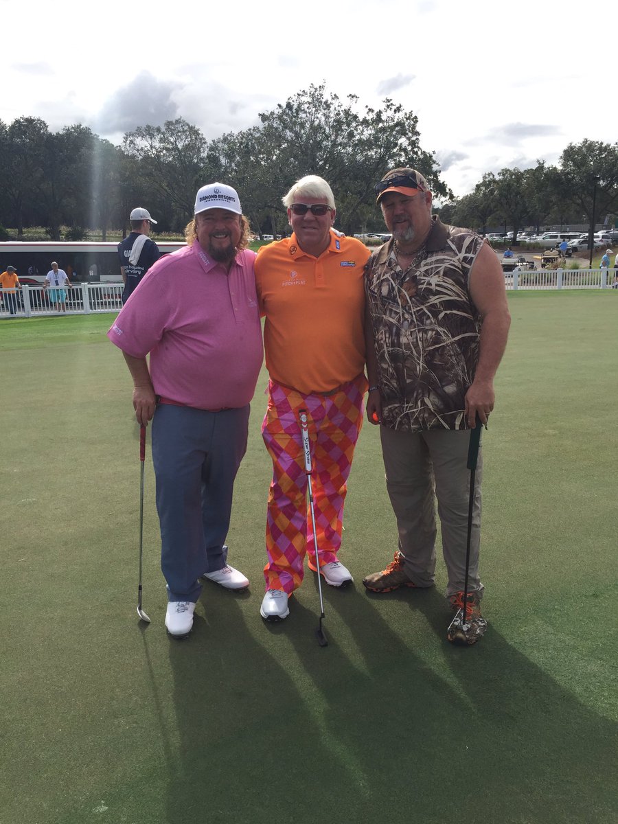 PGA_JohnDaly's tweet photo. 3 guys that never miss a meal! @coltford @GitRDoneLarry 😜#DRIGolf https://t.co/gVjNv0h2B4